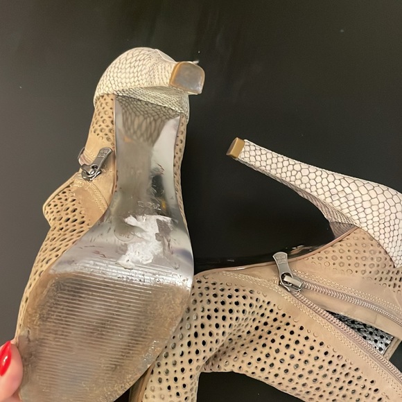 Bcbg size 37 used - Picture 4 of 5